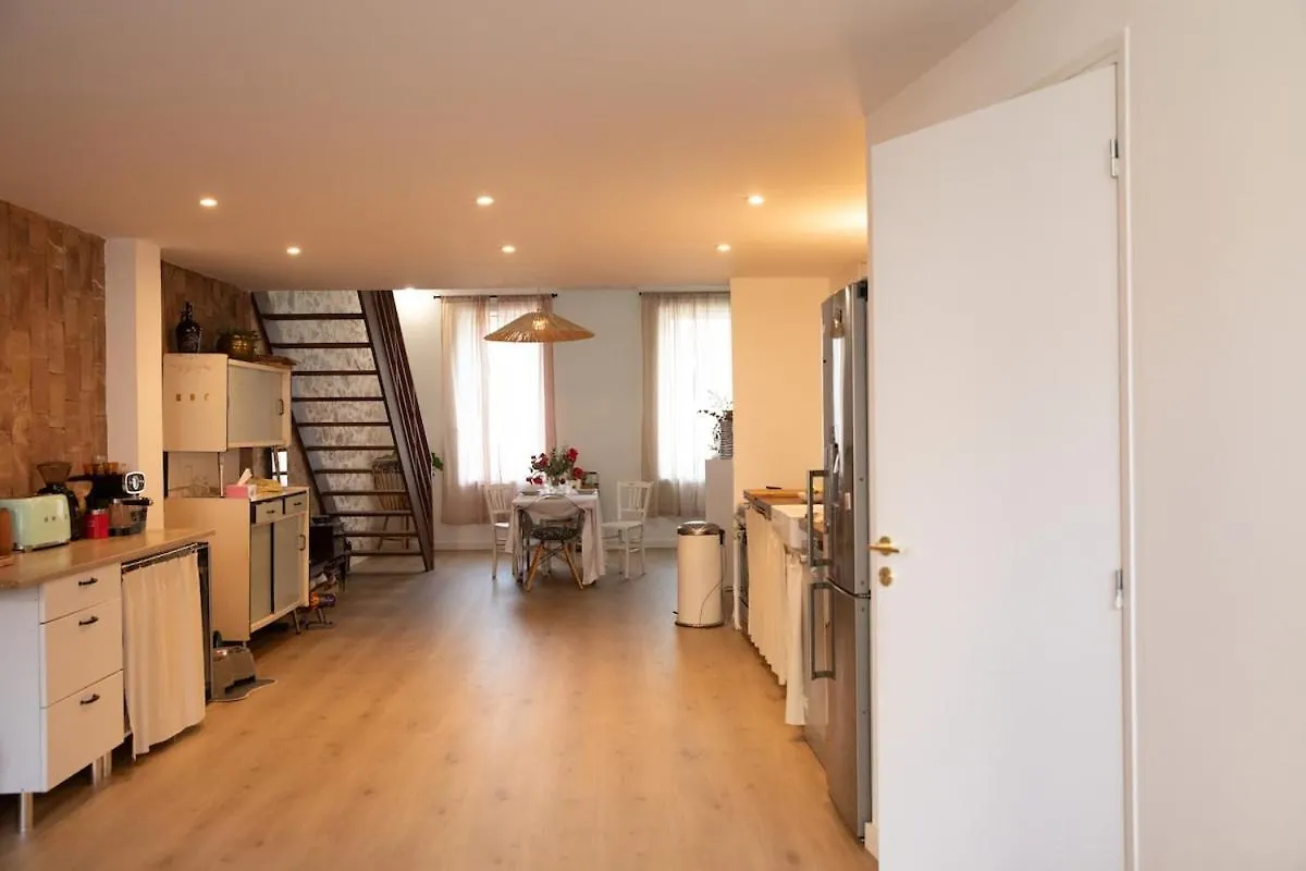 Grand Duplex Plein Coeur Vauban 0*, Marseille France